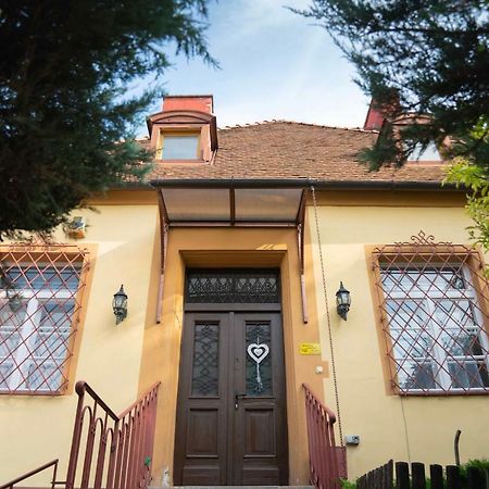 에게르 Katus Apartman 아파트 외부 사진