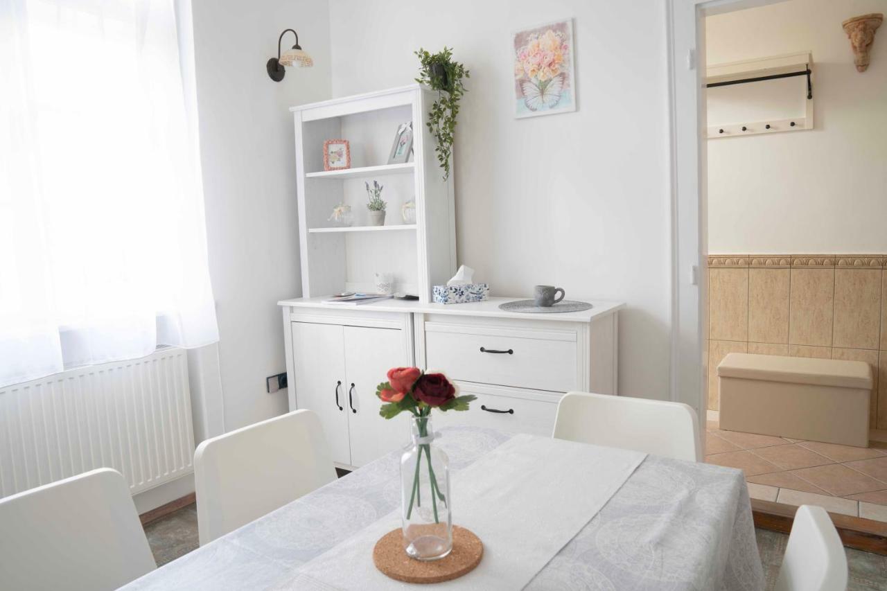 에게르 Katus Apartman 아파트 외부 사진